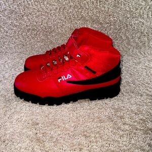 Red Fila hiking / cross trainer, 8.5, Brand new, never wore